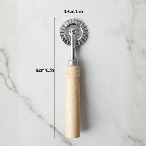 Fluted pasta cutter - fluted,